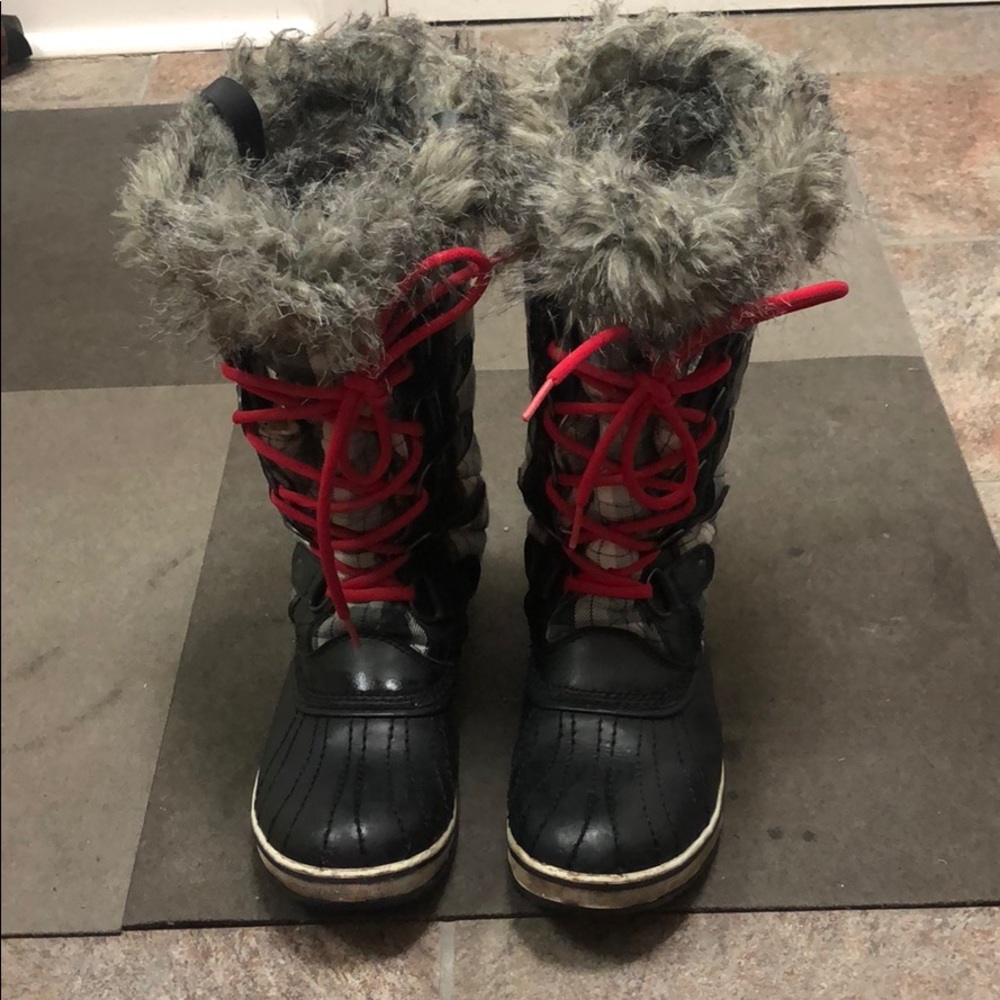 Gentle used Sorels Snow Boots!